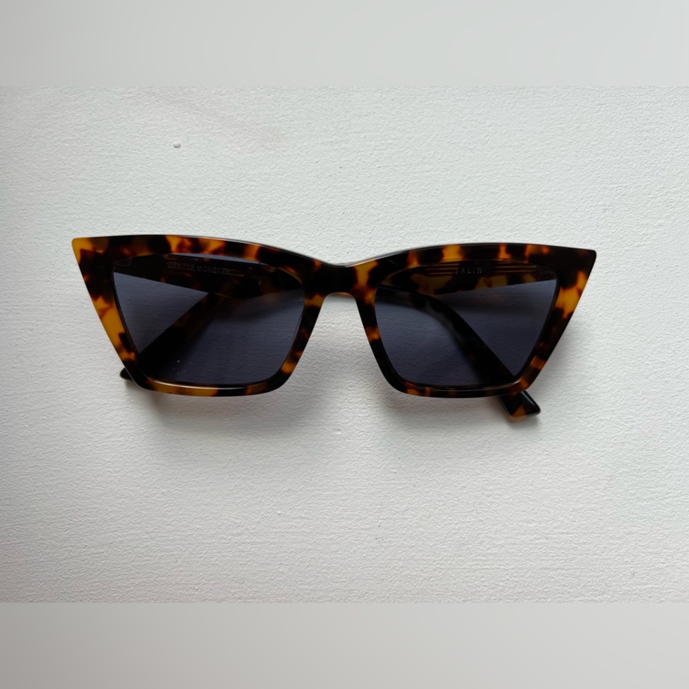 Gentle Monster Talin 033 tortoise with blue lenses